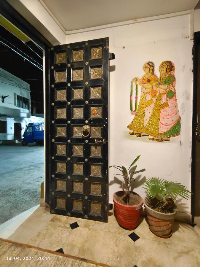 The Rustic Monk Hostel Udaipur Exterior photo