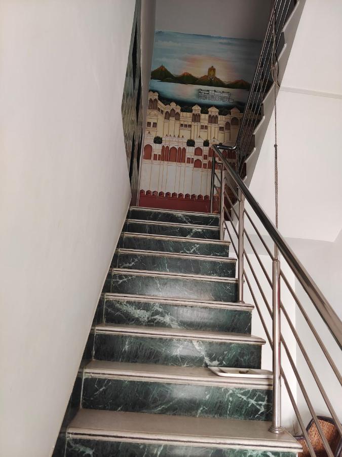 The Rustic Monk Hostel Udaipur Exterior photo