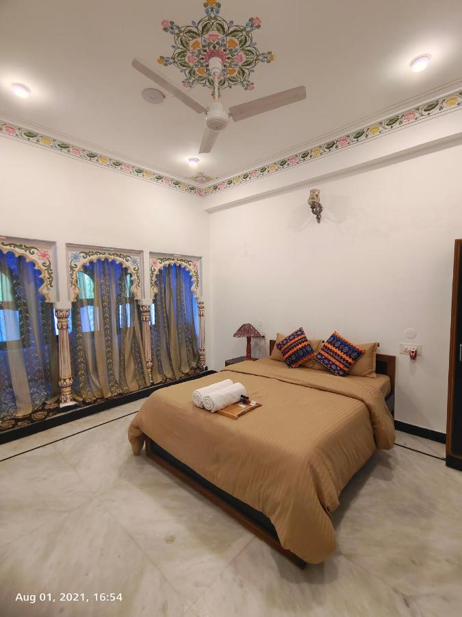 The Rustic Monk Hostel Udaipur Exterior photo