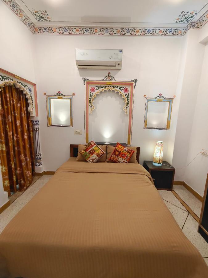The Rustic Monk Hostel Udaipur Exterior photo